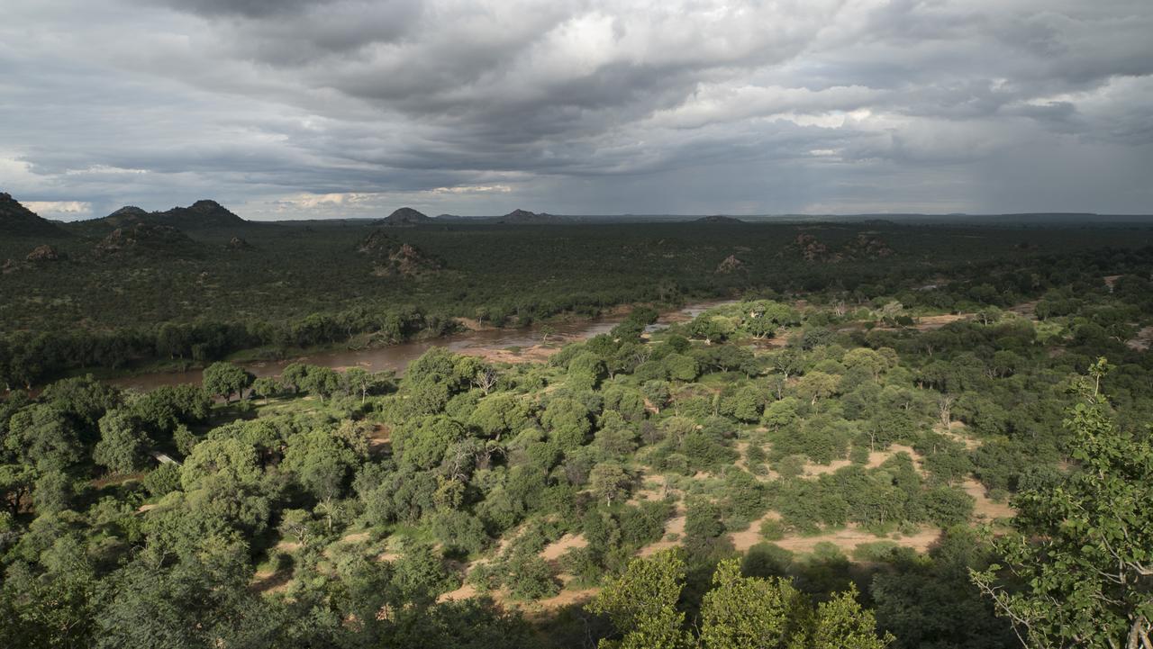 Limpokwena Nature Reserve Tokio Exterior photo